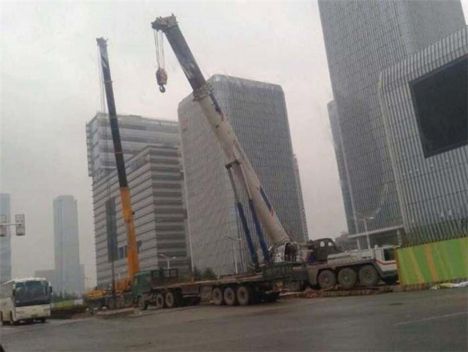 祁门县“自动找平”—— 吊车的 “平地神器” 技术